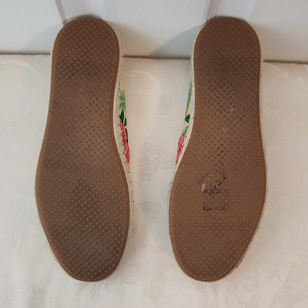Tom's hawaiian hibiscus pale yellow floral print espadrille alpragata rope 7.5